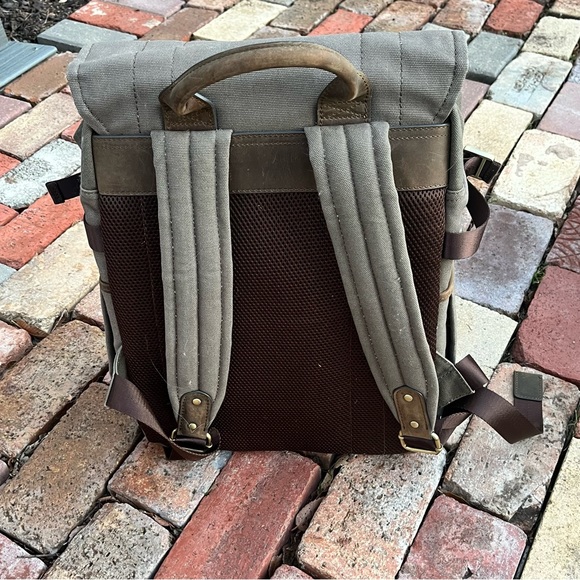 Portage backpack style camera/utility bag - Picture 2 of 9